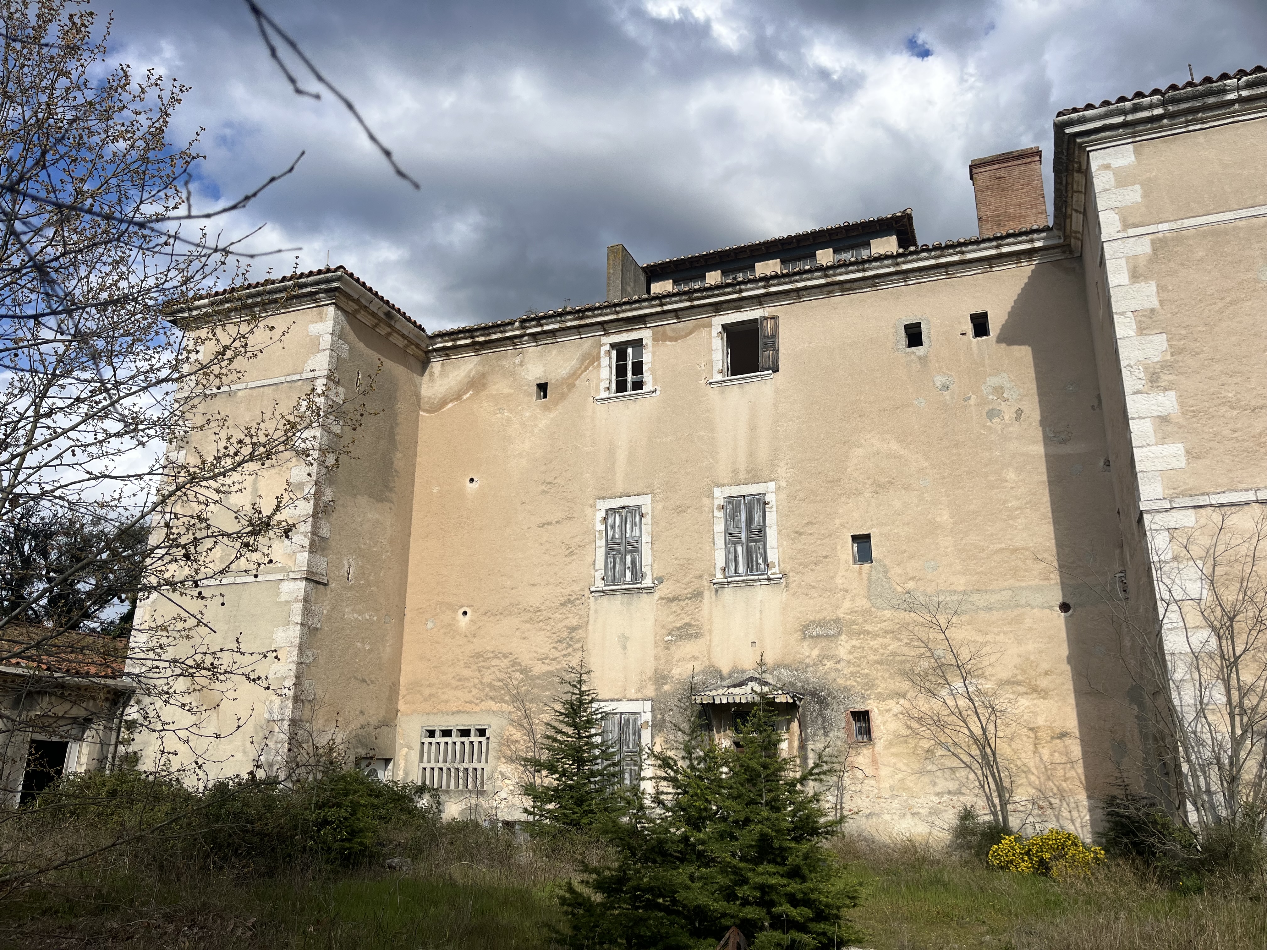 Sans nom — Lieu abandonné abandonné en Provence-Alpes-Côte d'Azur