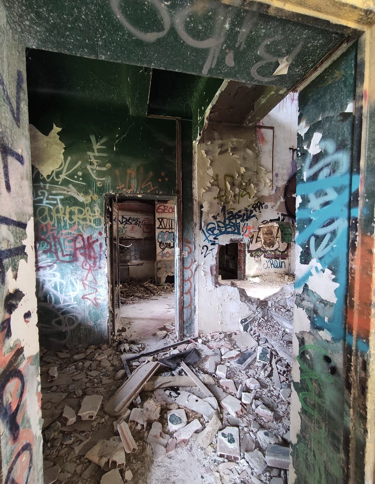 Sans nom — Lieu abandonné abandonné en Provence-Alpes-Côte d'Azur
