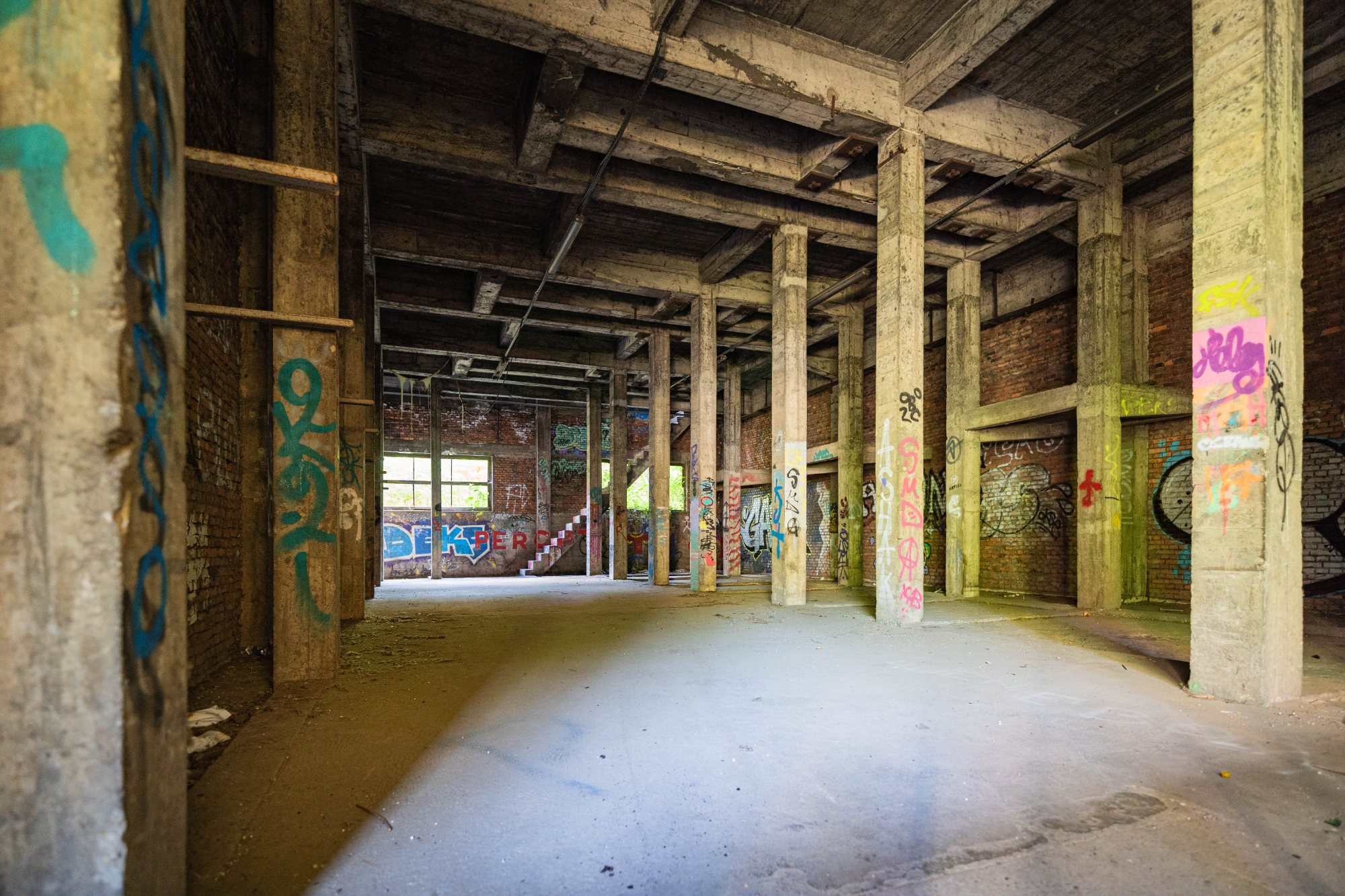 Cimenterie — Cimenterie abandonnée en Auvergne-Rhône-Alpes