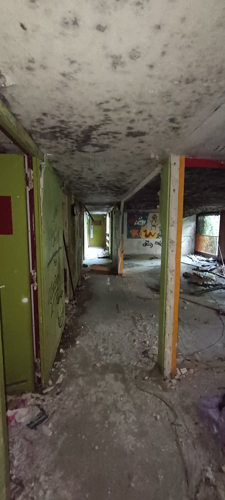Centre de loisirs — Lieu abandonné en Île-de-France