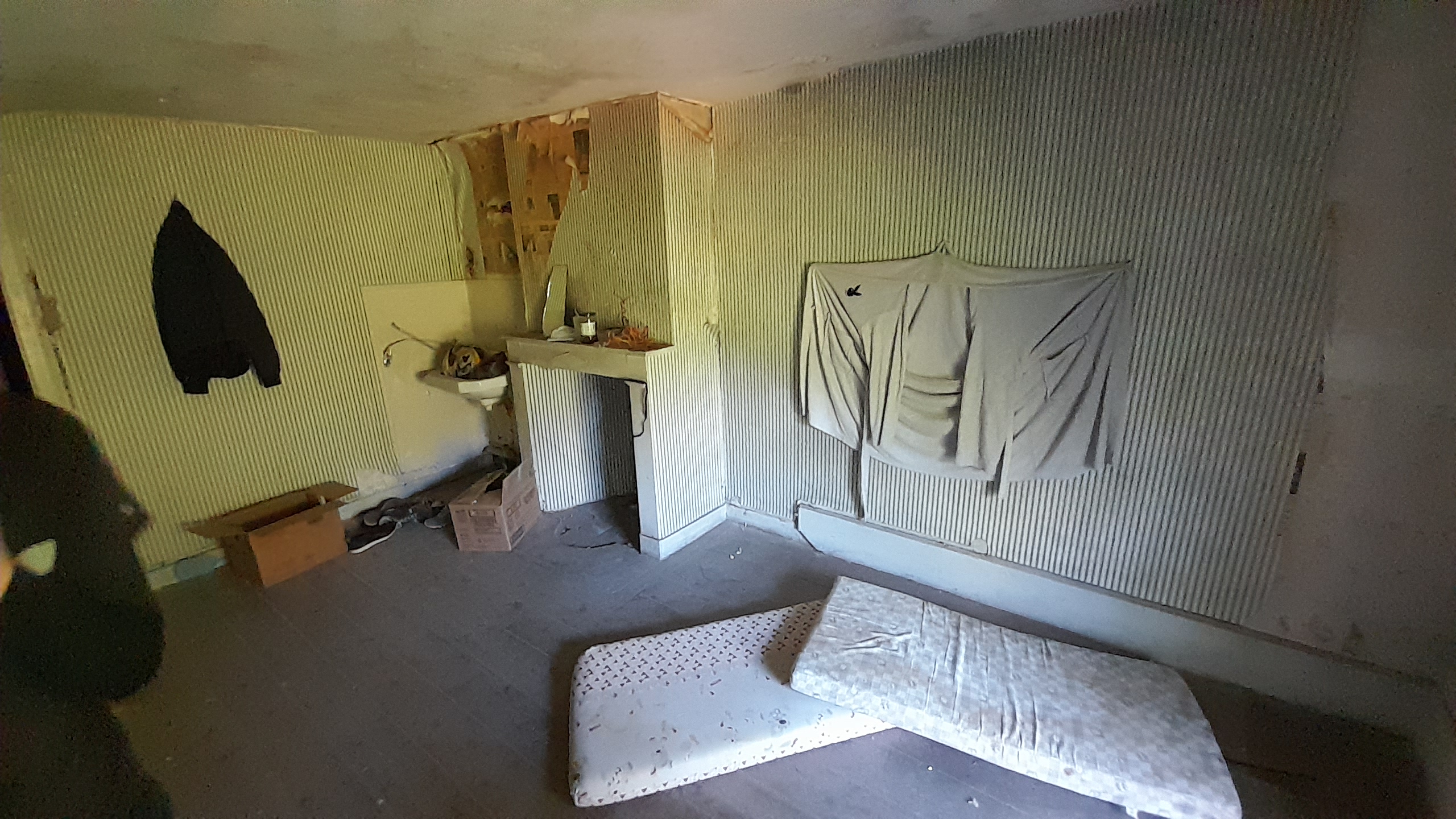Ferme des berceaux — Ferme abandonnée en Hauts-de-France
