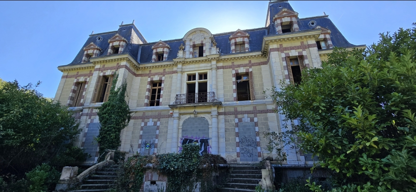 Château de la haichois — Château abandonné en Bretagne