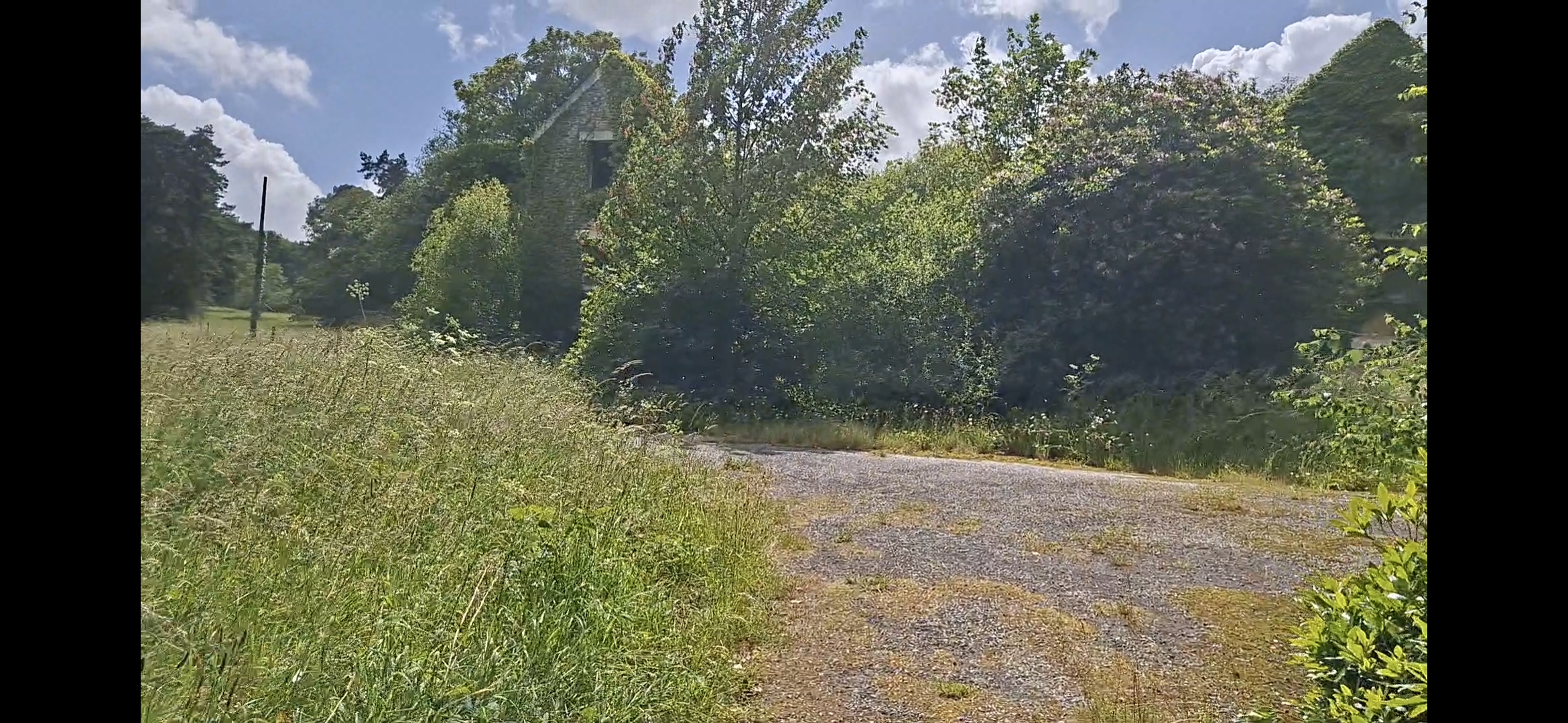 Gendarmerie abandonnée — Bureaux abandonné en Bretagne