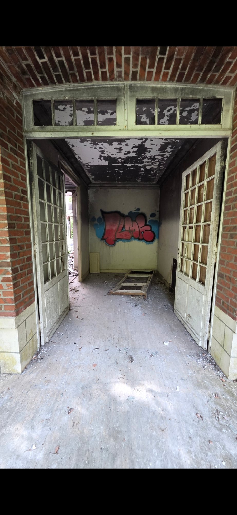 Manoir abandonné — Manoir abandonné en Centre-Val de Loire