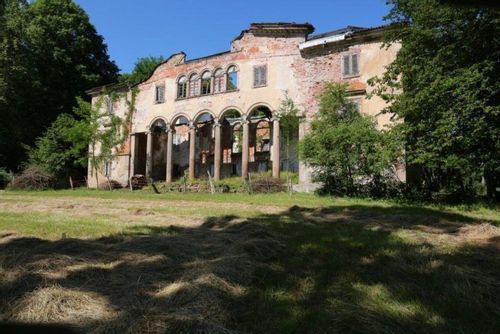 Château abandonné Bonne Fontaine — Château abandonné en Grand Est