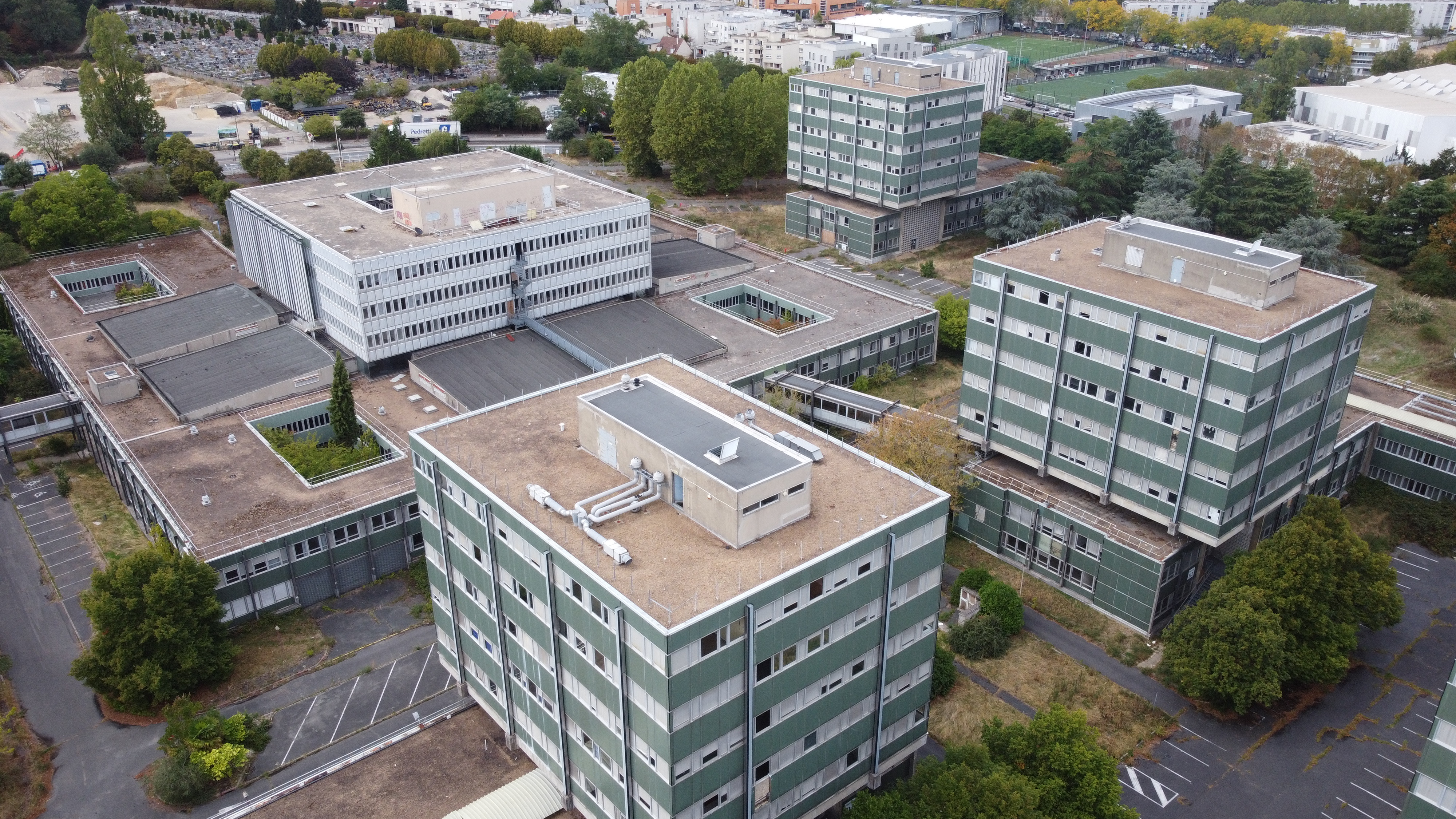 Faculté de pharmacie abandonnée — Université