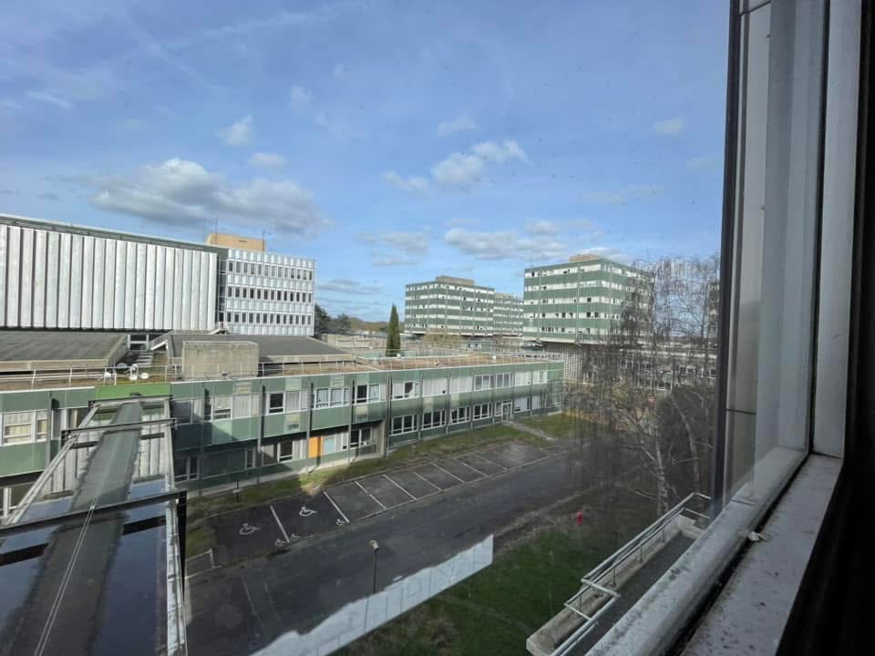 Faculté de pharmacie abandonnée — Université